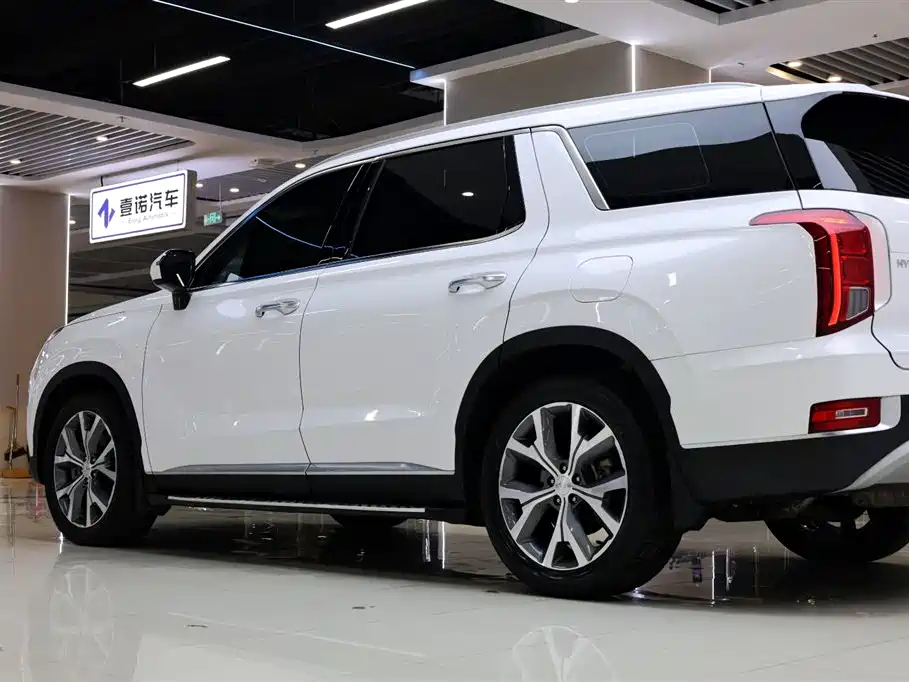 Paristi 2021 3.5L automatic four-wheel drive GLS купить на сайте DeffCars