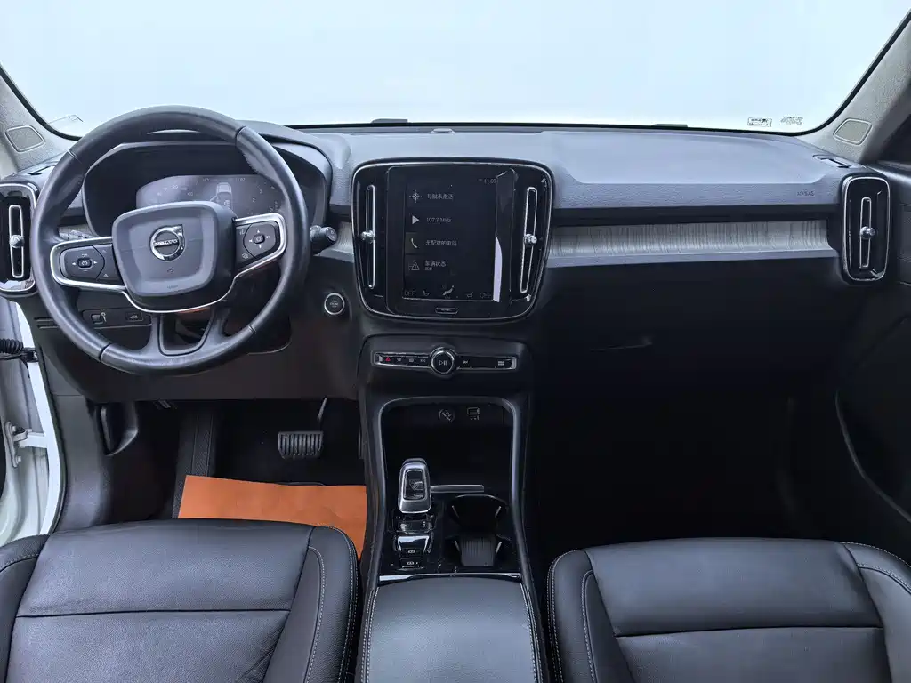 Volvo XC40 2020 T4 four-wheel drive Zhiyuan Deluxe Edition купить на сайте DeffCars