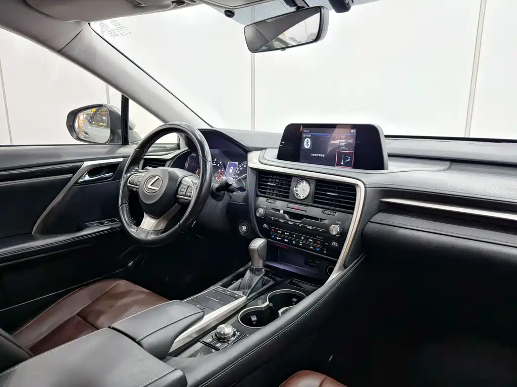 Lexus RX 2020 facelift 300 two-wheel drive elite version купить на сайте DeffCars