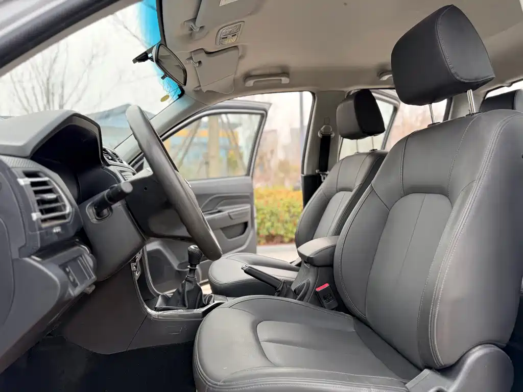 Fengjun 5 2021 2.0T diesel two-wheel drive super affordable large double-row National VI GW4D20M купить на сайте DeffCars