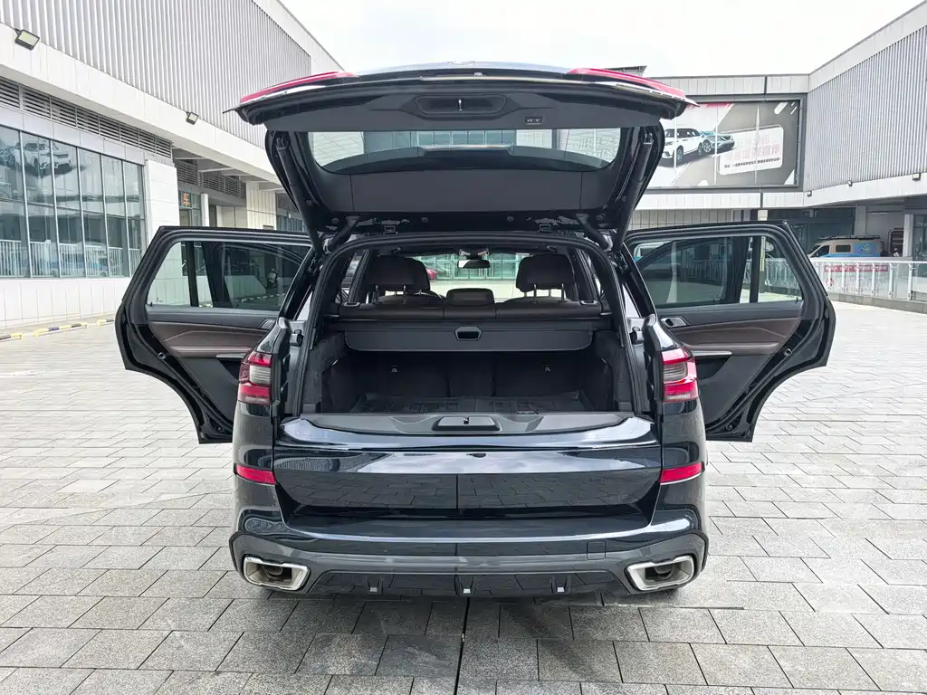 BMW X5 2022 facelift xDrive 40Li M sports package купить на сайте DeffCars
