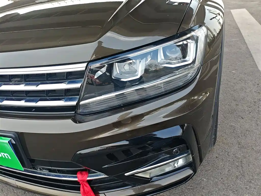 Tiguan L 2021 330TSI automatic two-wheel drive R-Line version купить на сайте DeffCars