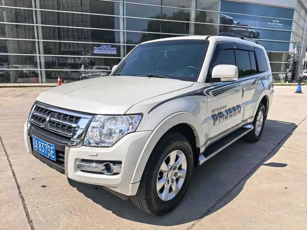 Pajero (импорт) 2016 3.0L automatic standard version National V купить на сайте DeffCars