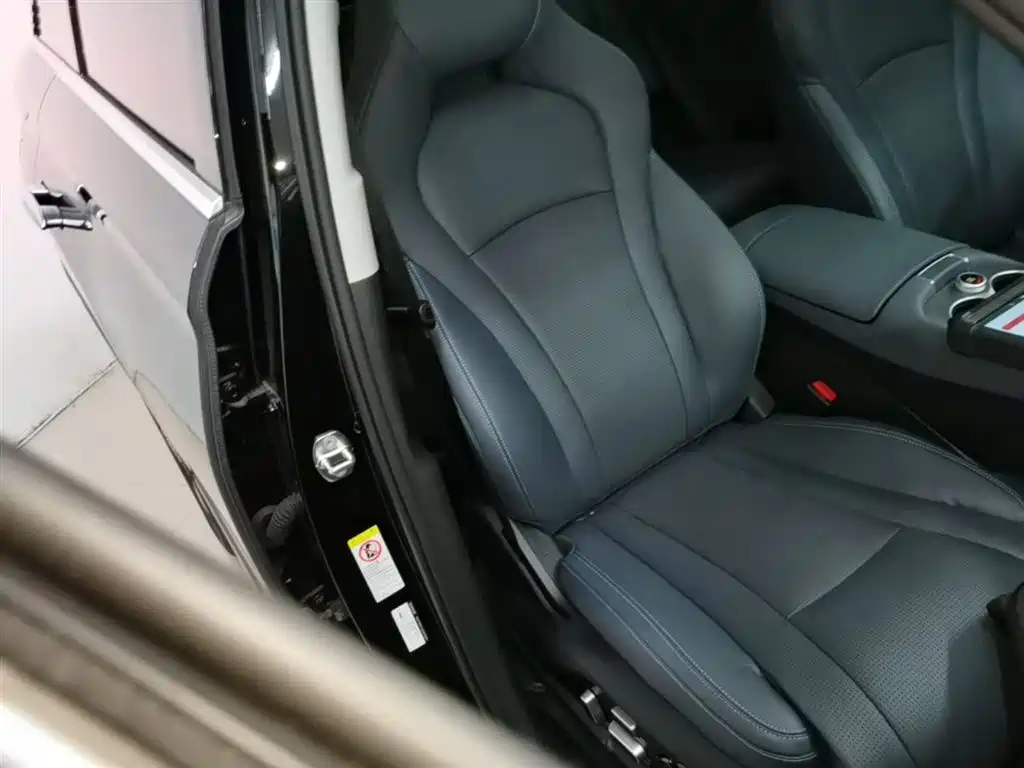 Hiace 07 DM-i 2025 150 Pilot+ Edition купить на сайте DeffCars