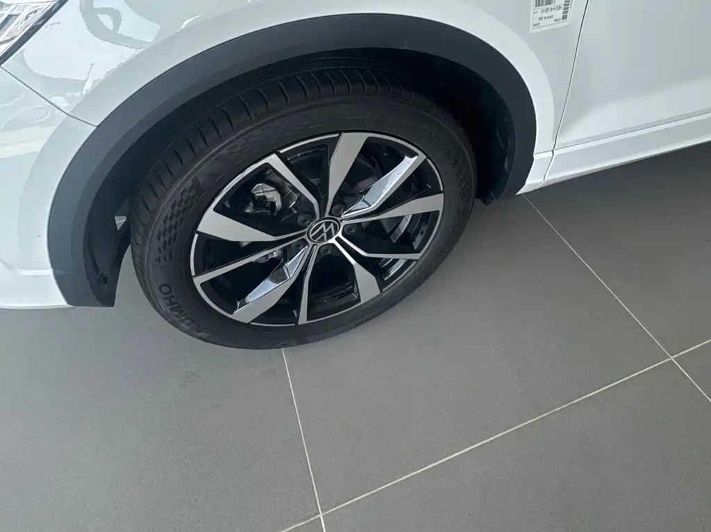 T-ROC 2026 300TSI DSG two-wheel drive Chenguang version купить на сайте DeffCars