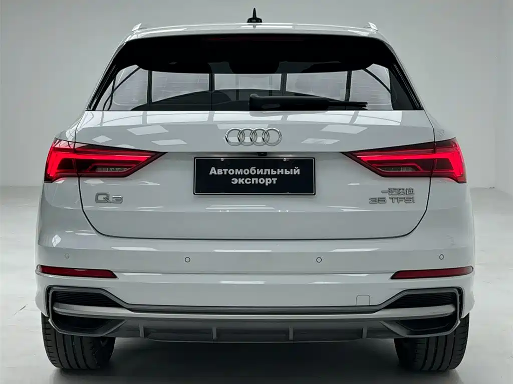 Audi Q3 2022 35 TFSI Fashionable and Dynamic купить на сайте DeffCars