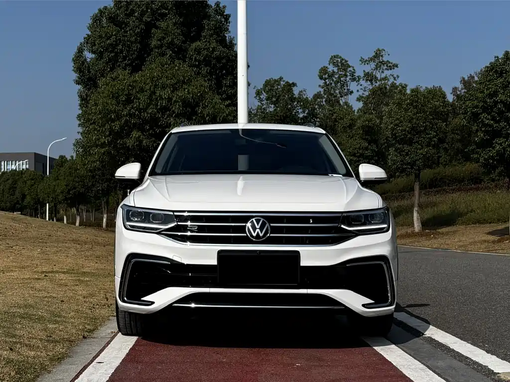 Tiguan L 2022 330TSI automatic two-wheel drive R-Line version купить на сайте DeffCars