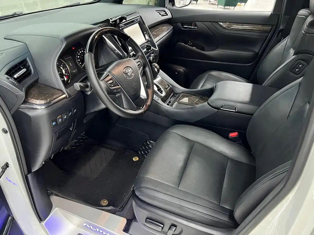 Alfa 2018 facelift 3.5L premium version купить на сайте DeffCars