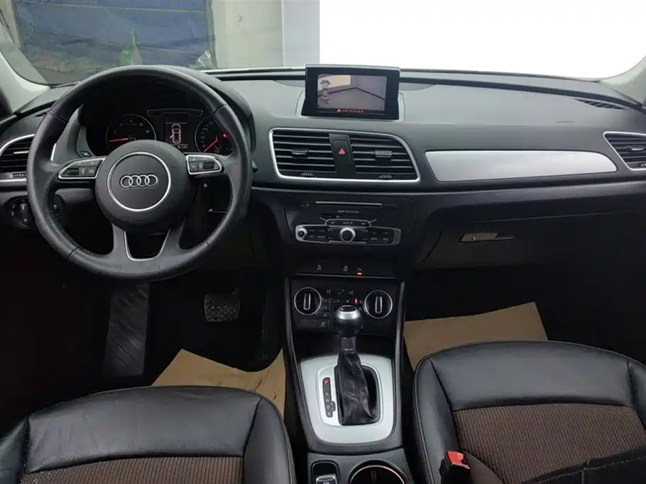 Audi Q3 2018 30th Anniversary Model 30 TFSI Fashion Model купить на сайте DeffCars