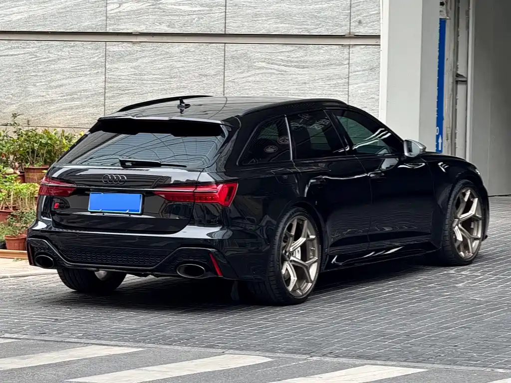 Audi RS 6 2024 RS 6 4.0T Avant performance купить на сайте DeffCars