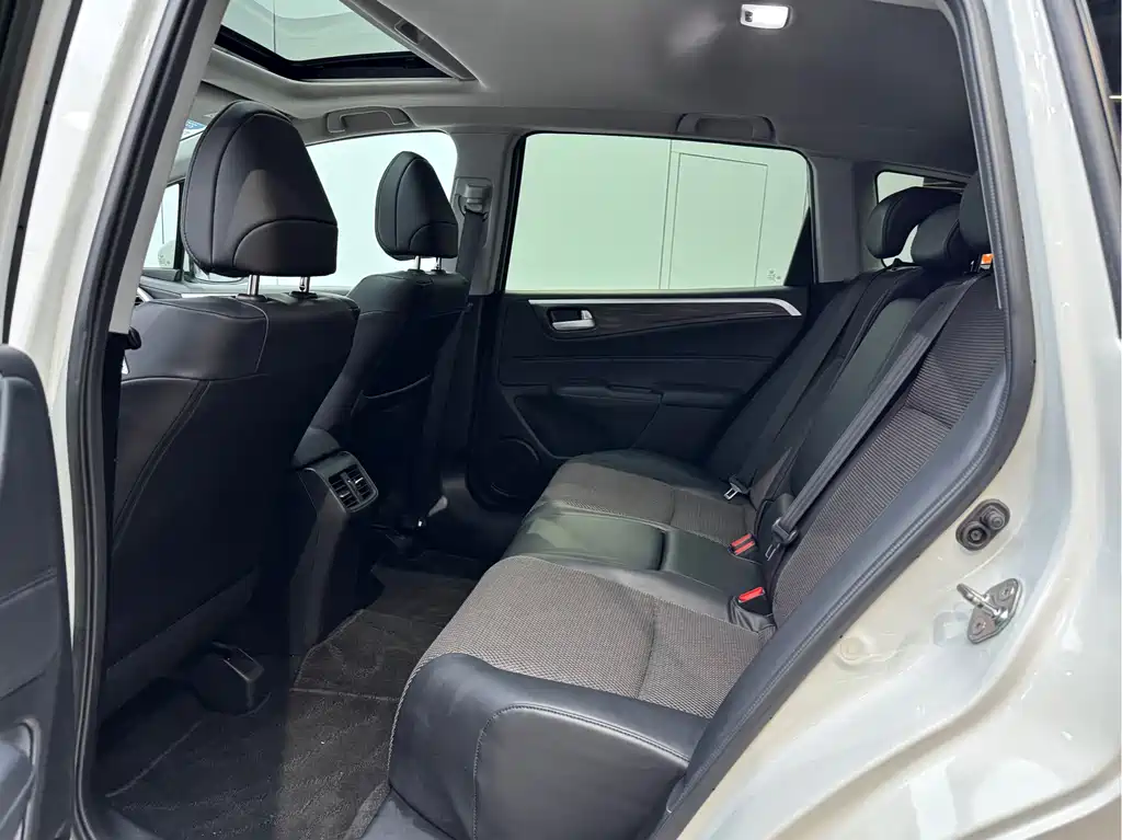 Jade 2017 1.8L automatic comfort version 5 seats купить на сайте DeffCars