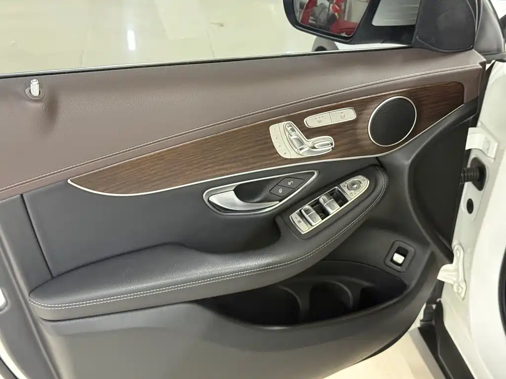 Mercedes-Benz GLC 2021 GLC 260 L 4MATIC luxury model купить на сайте DeffCars