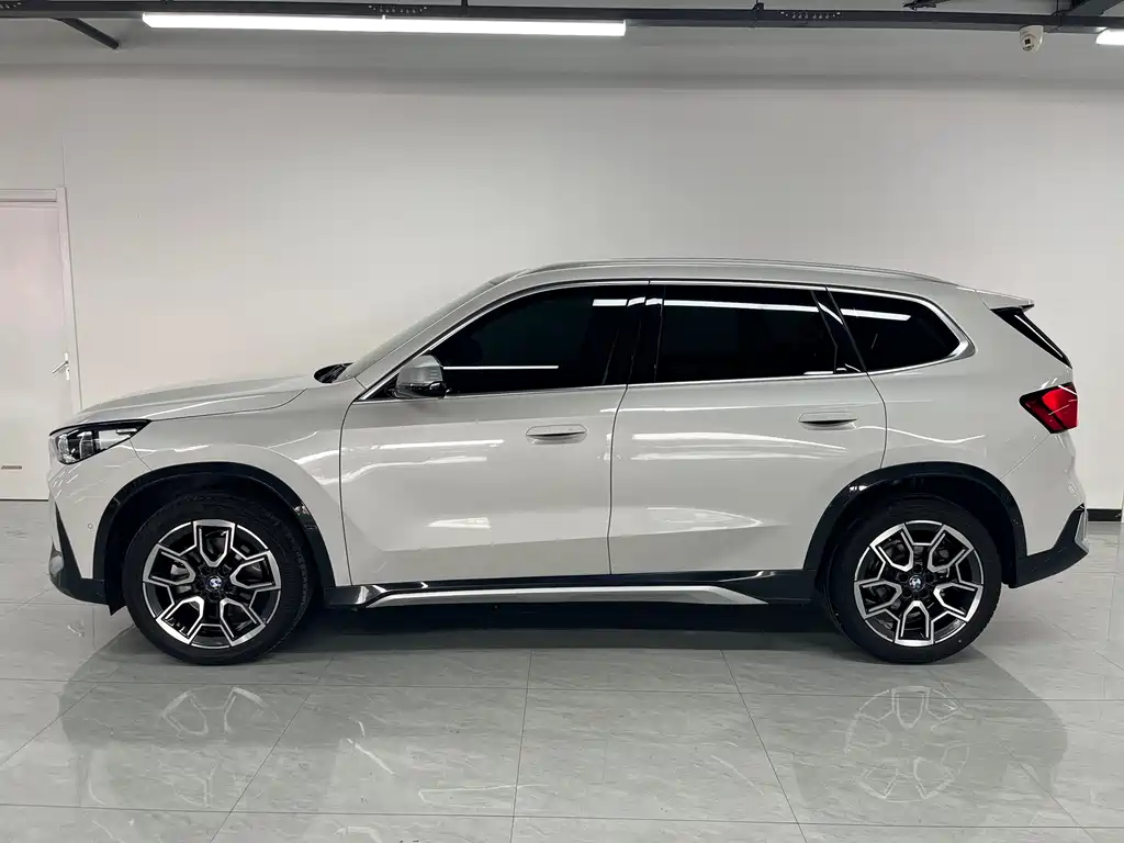 BMW X1 2024 sDrive25Li X Design Package купить на сайте DeffCars