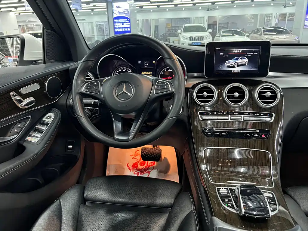 Mercedes-Benz GLC 2017 GLC 260 4MATIC luxury model купить на сайте DeffCars