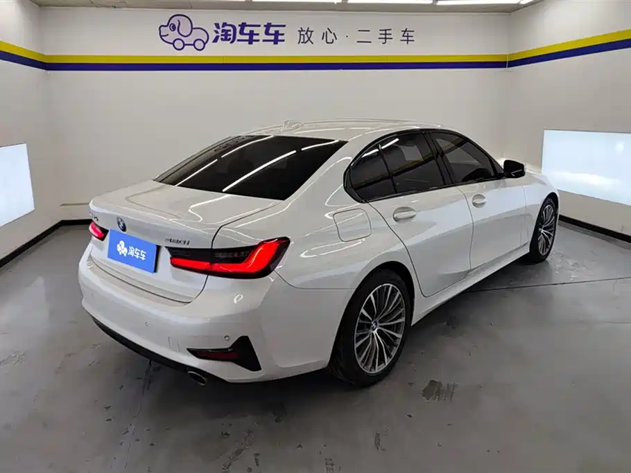 BMW 3 Series 2021 320i Sports Package купить на сайте DeffCars