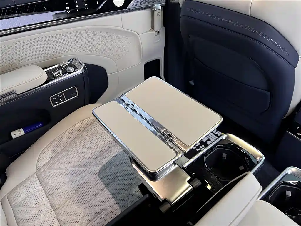 Jikrypton 009 2024 six-seat executive version four-wheel drive 108kWh купить на сайте DeffCars