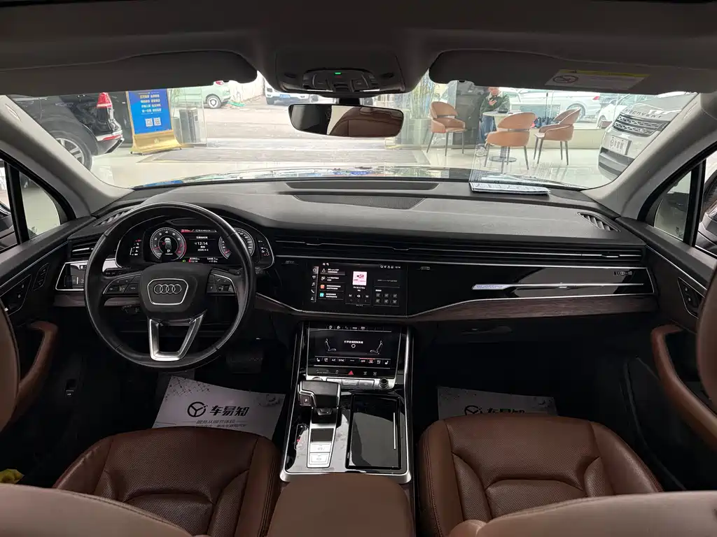 Audi Q7 2021 55 TFSI quattro S line sports version купить на сайте DeffCars