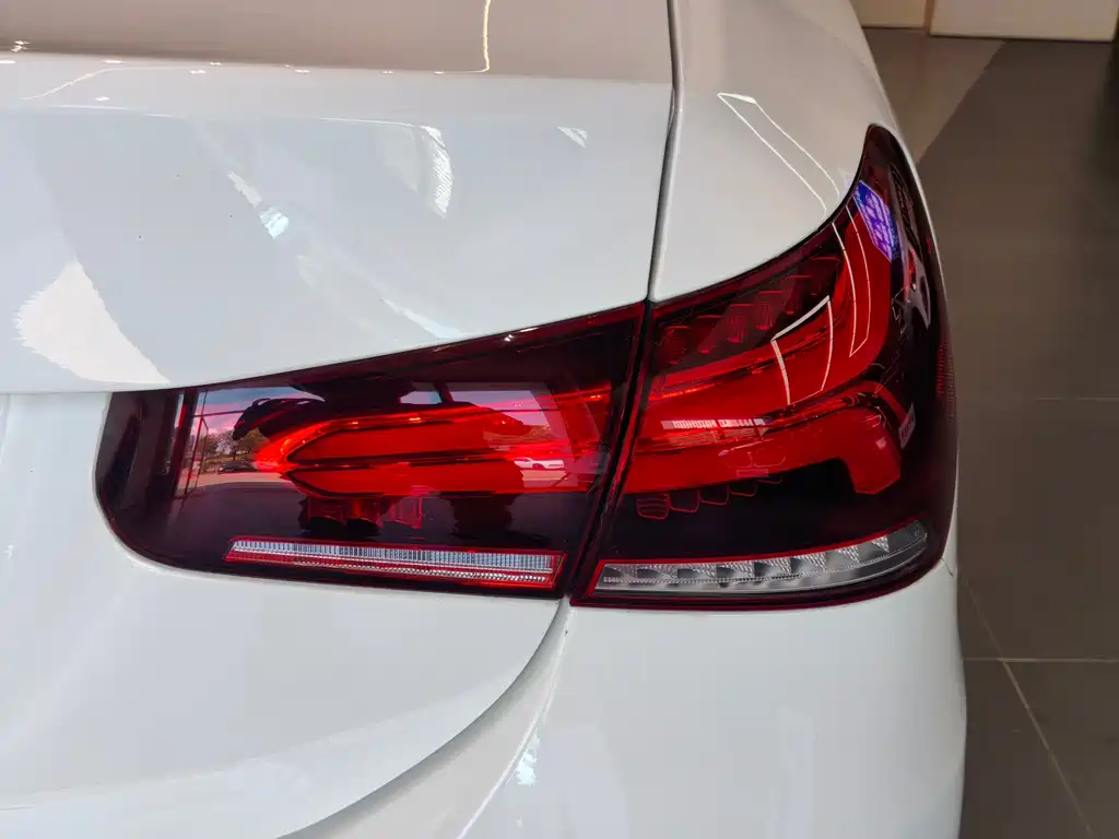 Mercedes-Benz A-Class 2020 Facelift A 200 L Sports Sedan Fashionable купить на сайте DeffCars