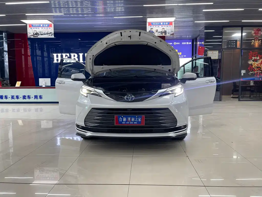 SIENNA 2021 2.5L Hybrid Premium Edition купить на сайте DeffCars