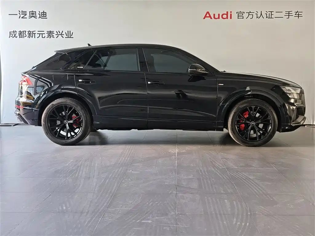 Audi Q8 2022 55 TFSI luxury and dynamic model купить на сайте DeffCars