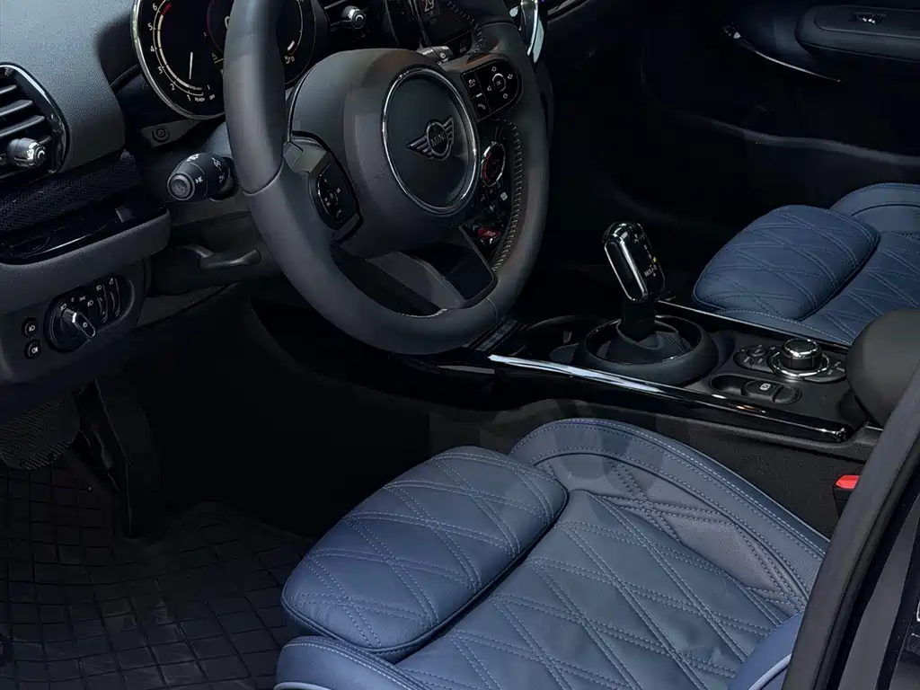 MINI CLUBMAN 2022 facelift 1.5T COOPER connoisseur купить на сайте DeffCars