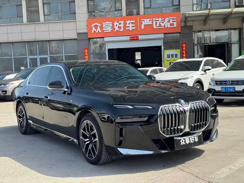 BMW 7 Series 2023 735Li M Sports Package купить на сайте DeffCars