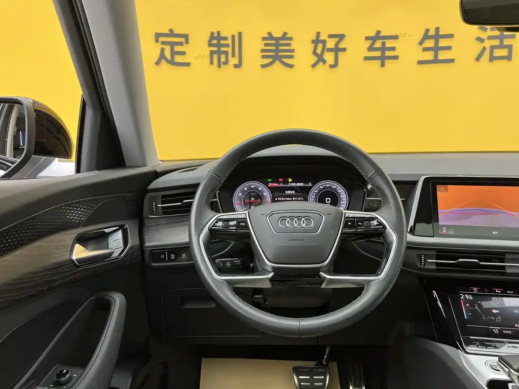 Audi Q6 2025 40 TFSI quattro commemorative edition Yulin package 7 seats купить на сайте DeffCars