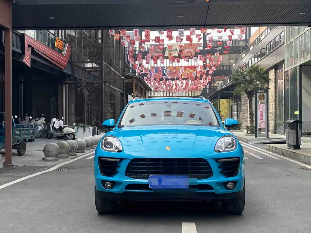 Macan 2014 Macan 2.0T купить на сайте DeffCars
