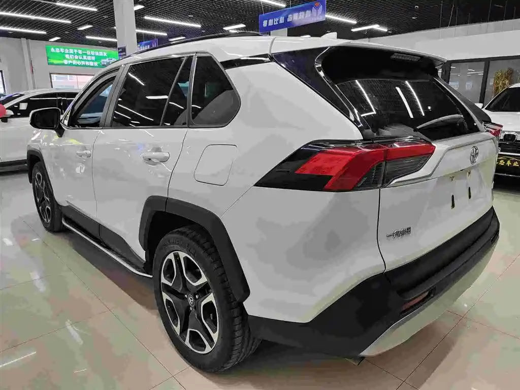 RAV4 Rongfang 2020 2.0L CVT two-wheel drive premium version купить на сайте DeffCars