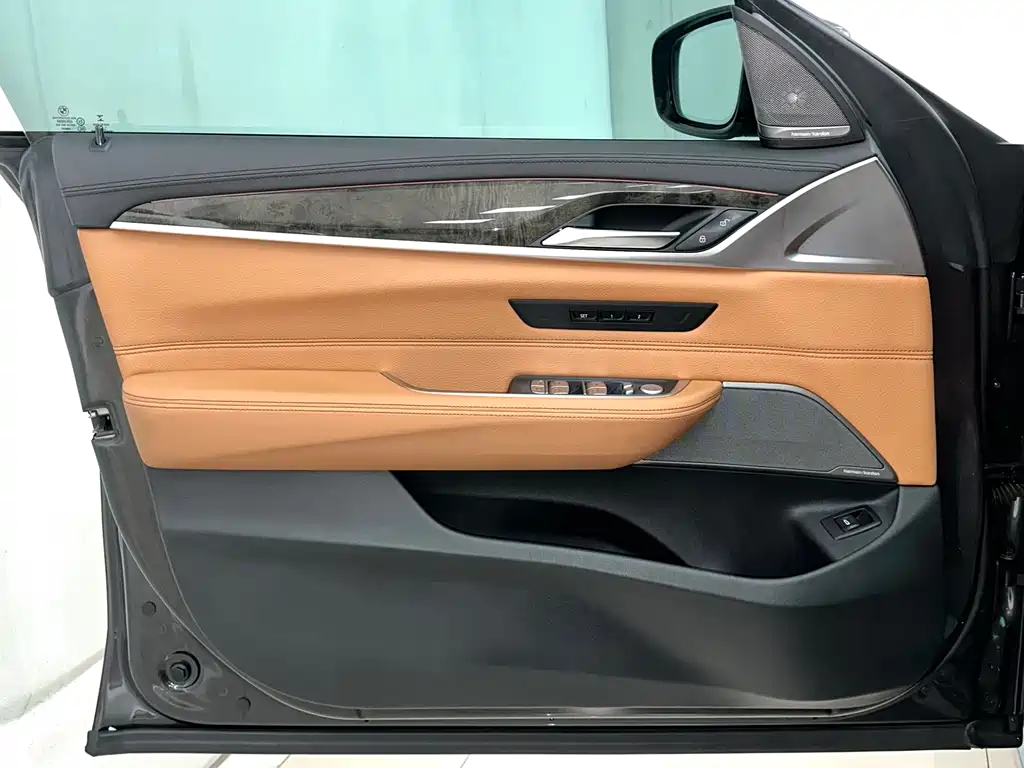 BMW 6 Series GT 2019 630i M Sports Package купить на сайте DeffCars