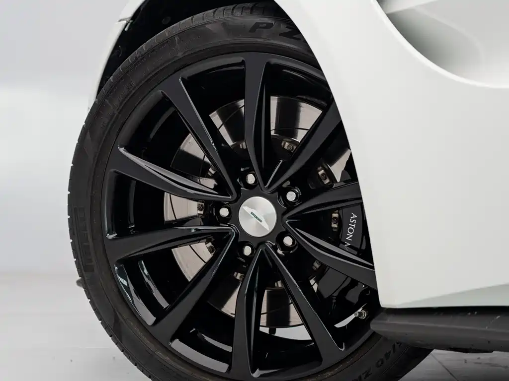 V8 Vantage 2022 4.0T V8 Coupe купить на сайте DeffCars