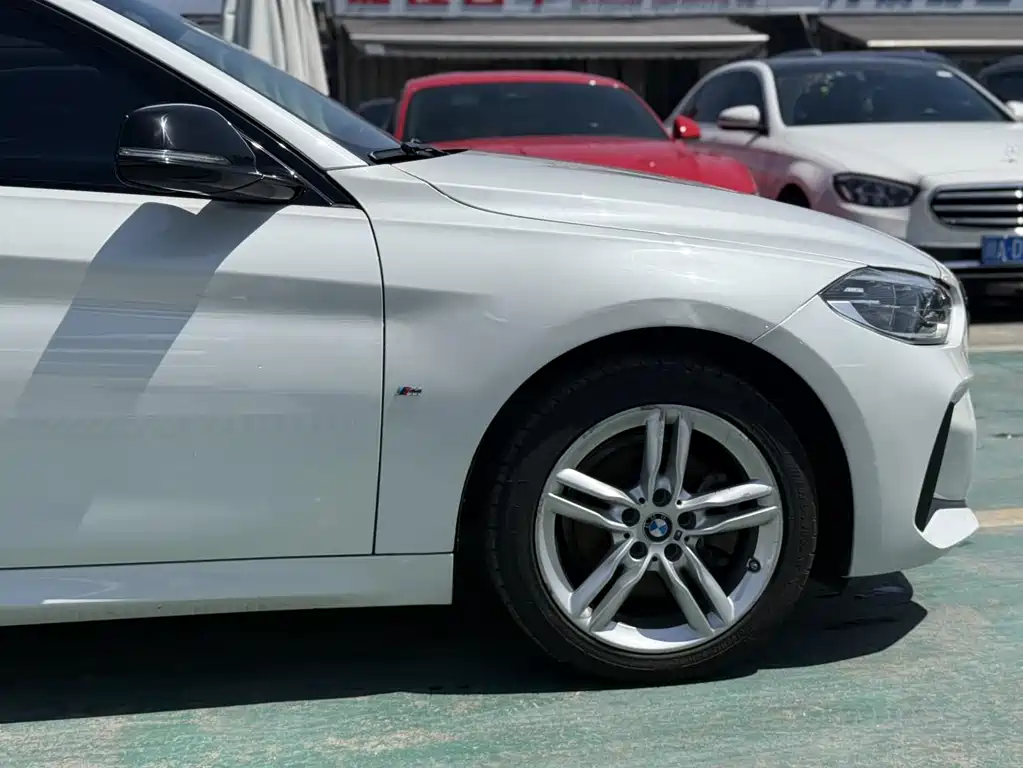 BMW 1 Series 2023 120i M Sports Light Edition купить на сайте DeffCars