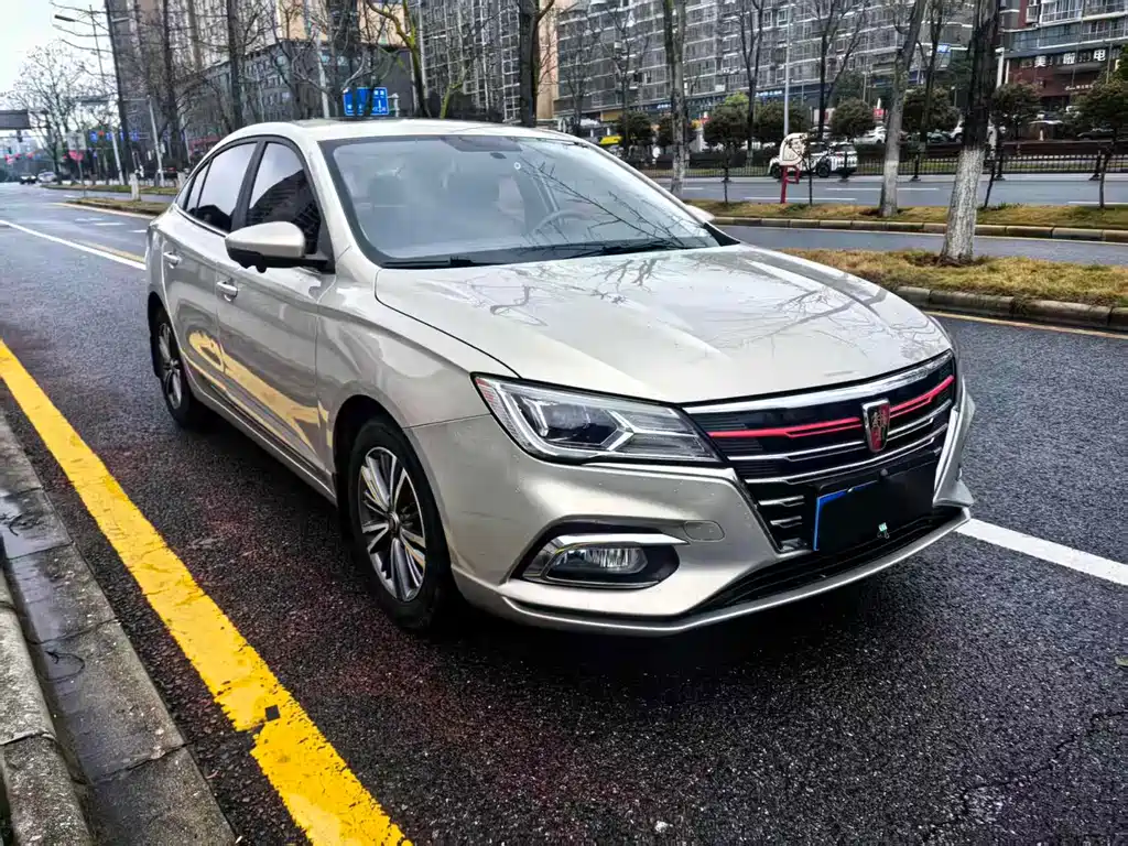 Roewe i5 2019 1.5L automatic 4G Internet Langham Edition купить на сайте DeffCars