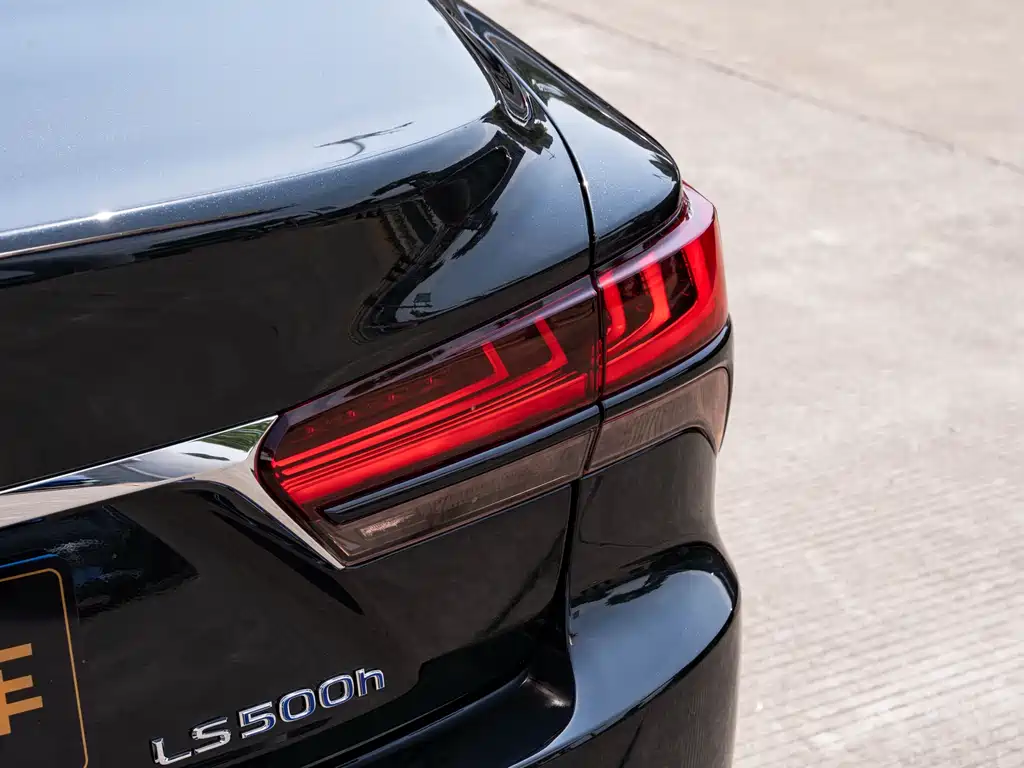 Lexus LS 2021 500h Executive Edition купить на сайте DeffCars