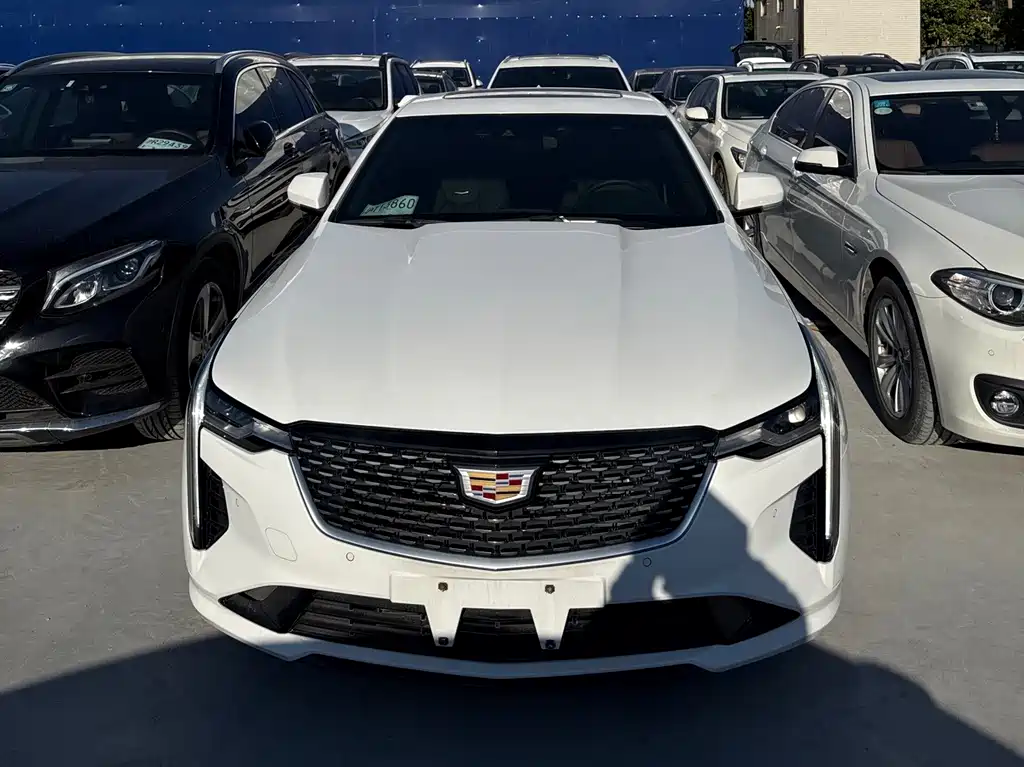 Cadillac CT4 2022 28T luxury model купить на сайте DeffCars