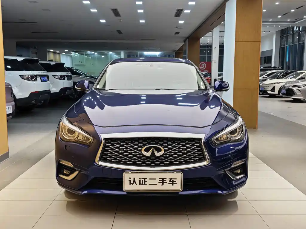 Infiniti Q50L 2018 2.0T Premium Edition National VI купить на сайте DeffCars
