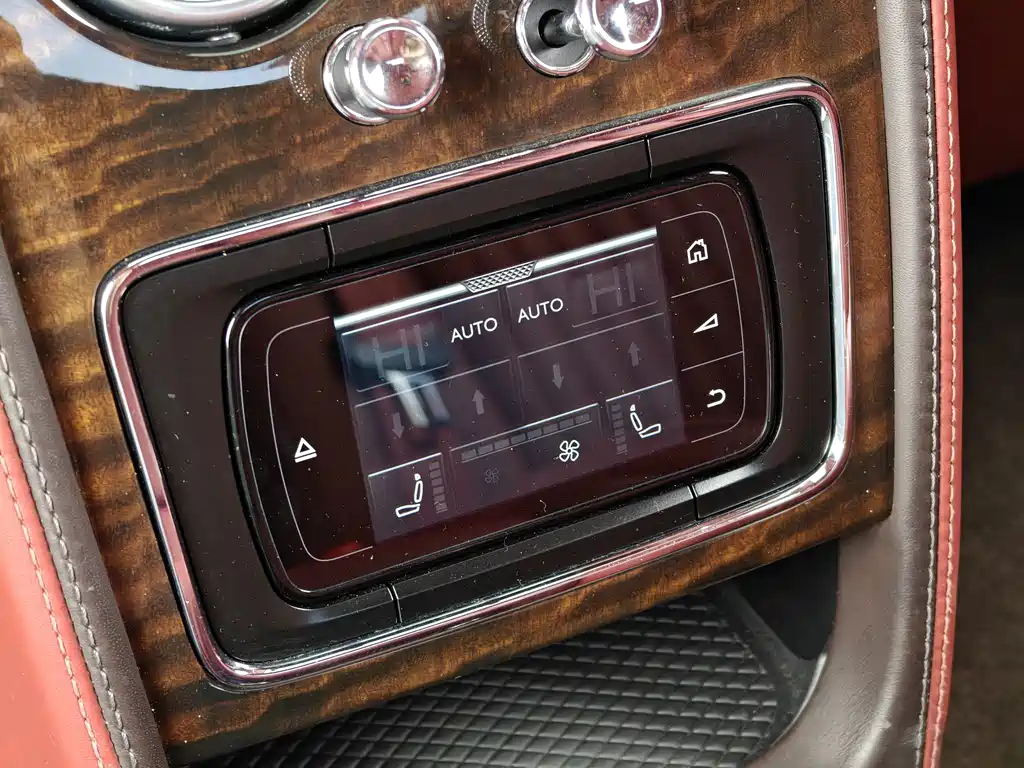 Flying Spur 2017 4.0T V8 Standard Edition купить на сайте DeffCars