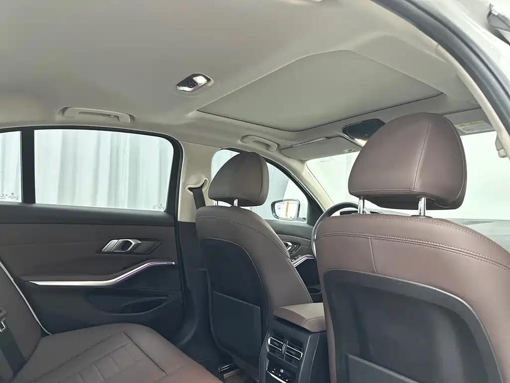 BMW 3 Series 2021 325i M Sports Package купить на сайте DeffCars