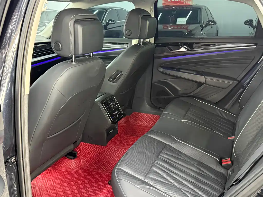 Passat 2023 facelift 330TSI luxury version купить на сайте DeffCars