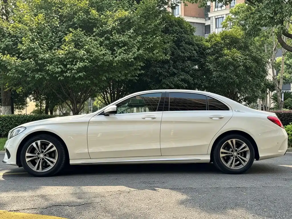 Mercedes C-Class 2016 C 200 L Sports купить на сайте DeffCars