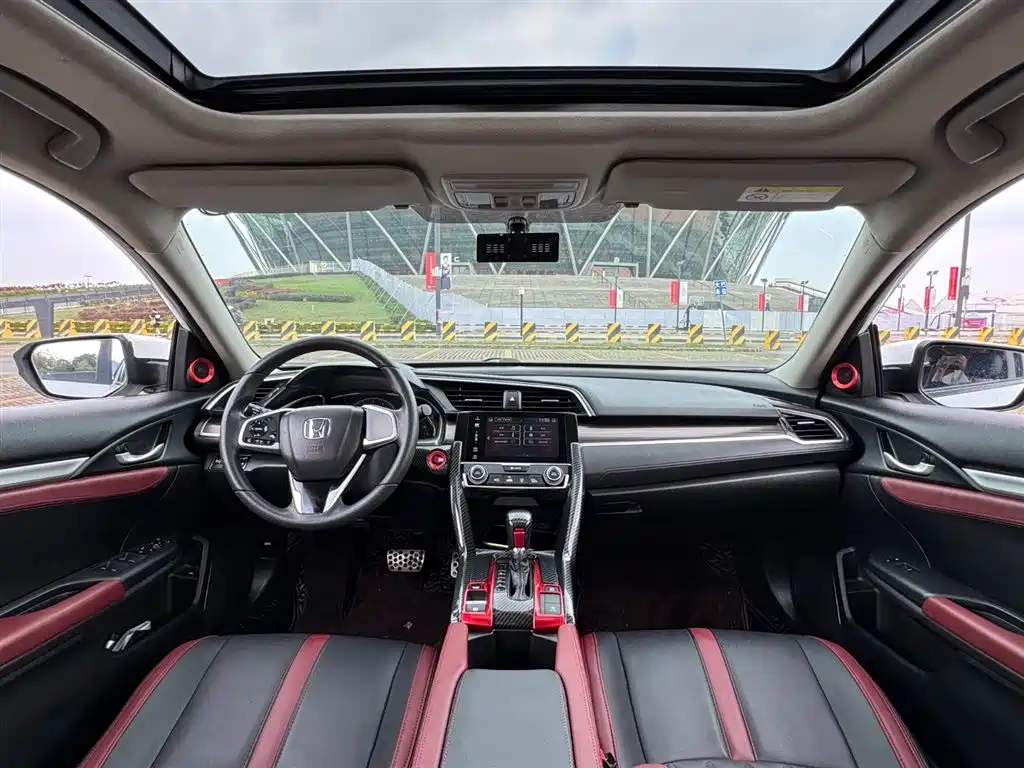 Civic 2019 220TURBO CVT combustion version National VI купить на сайте DeffCars