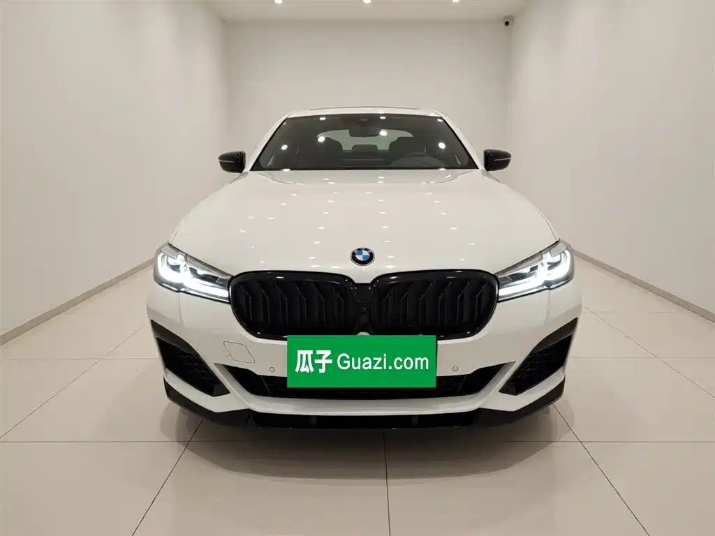 BMW 5 Series New Energy 2021 535Le M Sports Package купить на сайте DeffCars