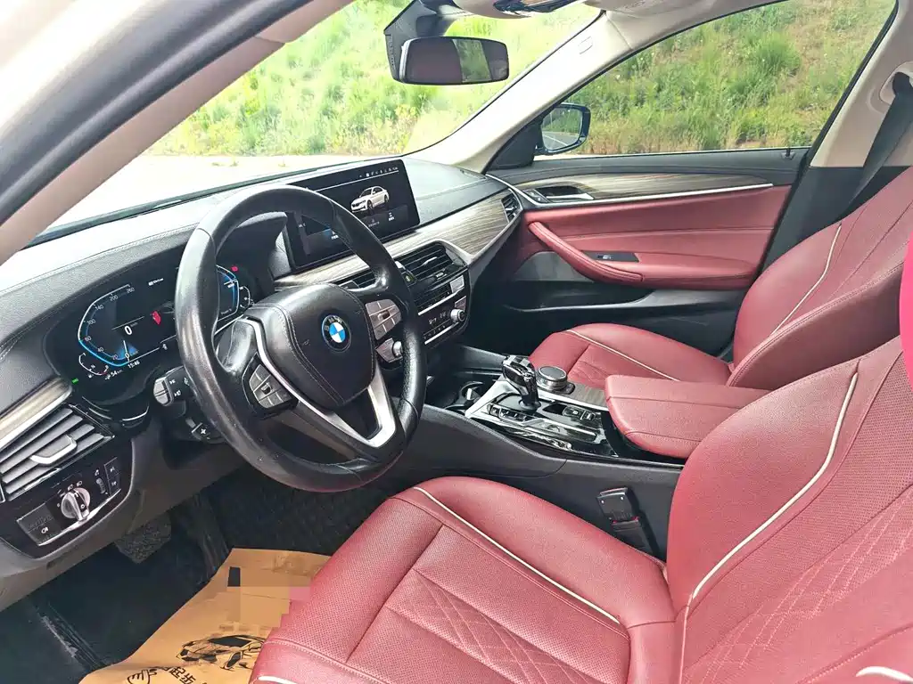 BMW 5 Series New Energy 2022 535Le Luxury Package купить на сайте DeffCars