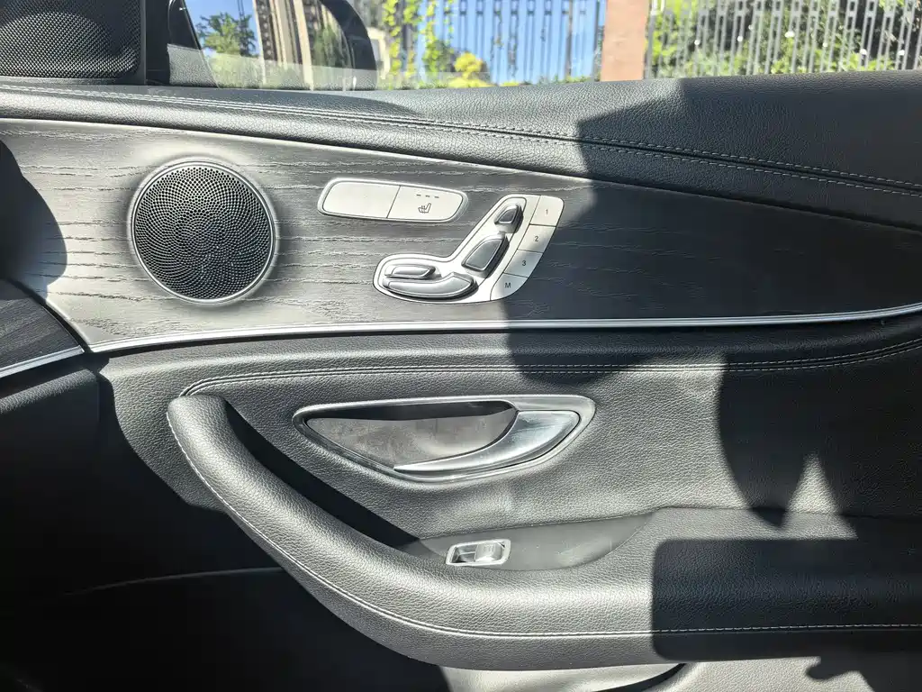 Mercedes E-Class 2020 E 300 L sporty and stylish купить на сайте DeffCars