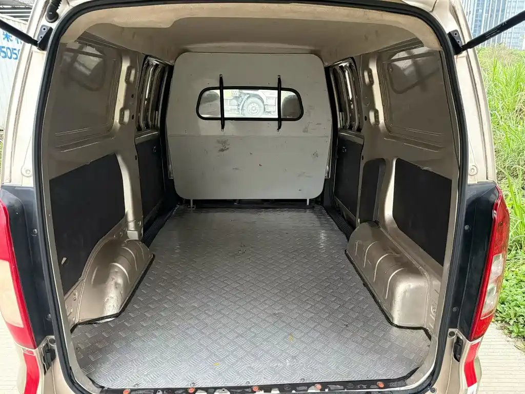 Wuling Hongguang V 2022 1.5L Jintu version of the electric power-assisted LAR with sealed windows купить на сайте DeffCars