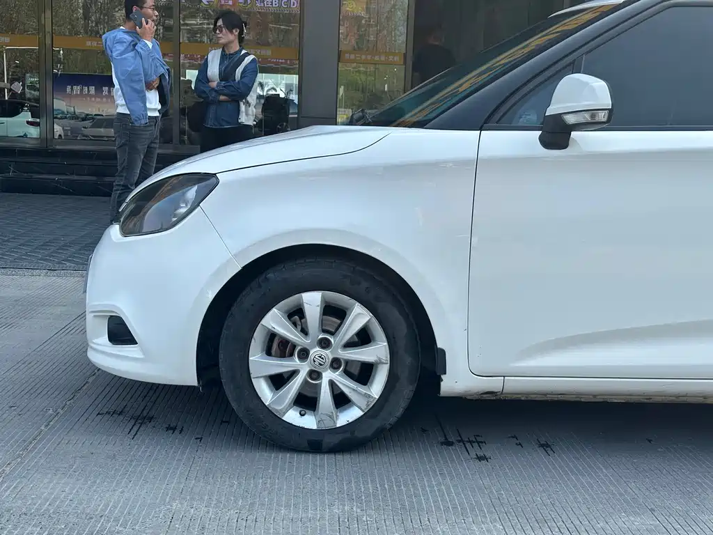 MG 3 2011 1.5L AMT Elite Edition купить на сайте DeffCars