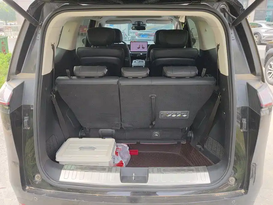 Trumpchi E8 PHEV 2024 model 150km MAX купить на сайте DeffCars