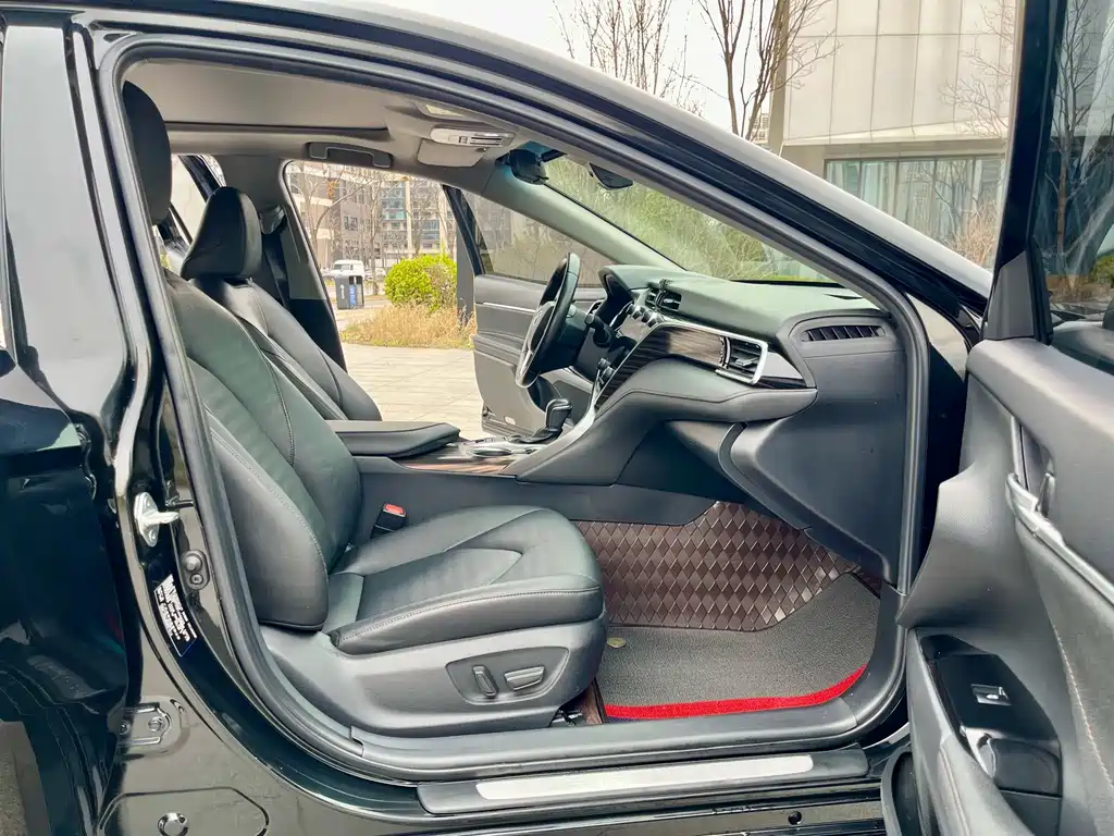 Camry 2019 2.5G Deluxe Edition National V купить на сайте DeffCars