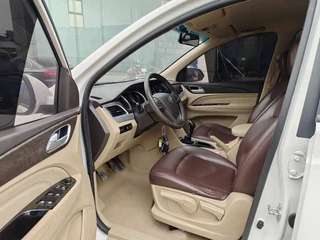 Baojun 730 2019 1.5L manual value model 7 seats National VI купить на сайте DeffCars