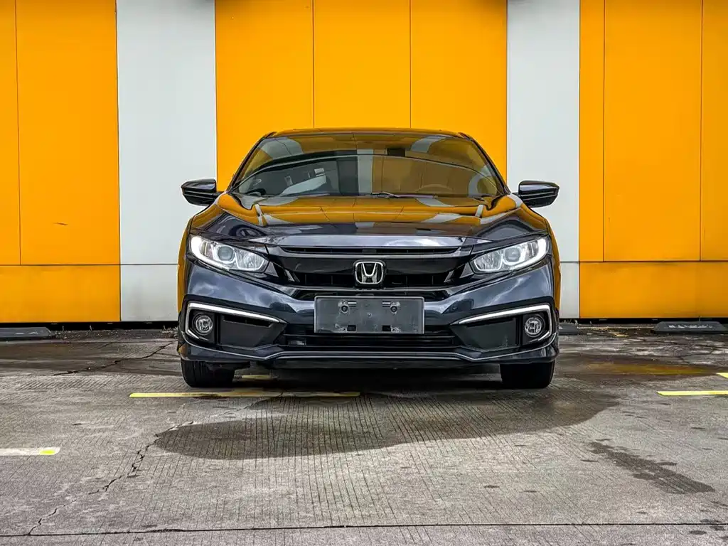 Civic 2019 220TURBO CVT Dynamic Edition National V купить на сайте DeffCars